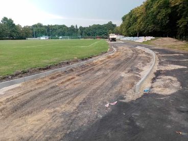 Remont i modernizacja bieżni na stadionie sportowym w Lututowie
